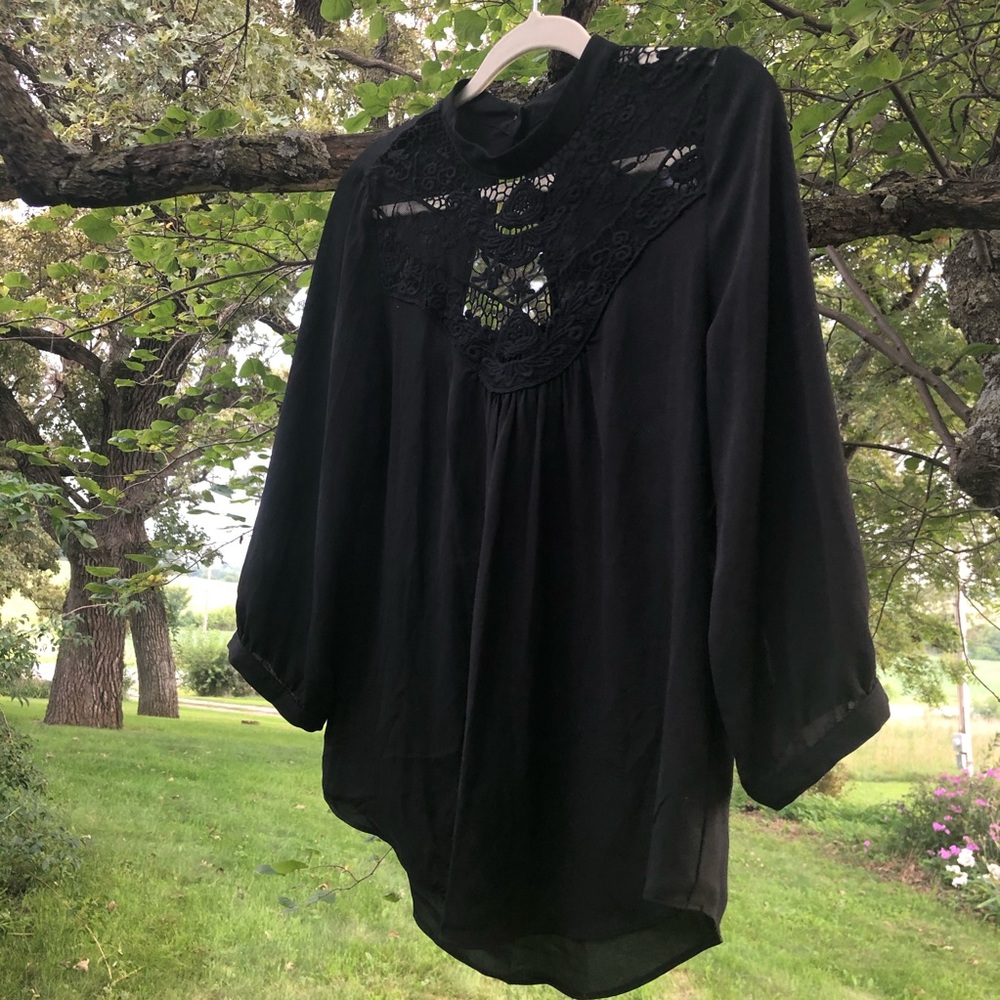 M by & by Black Lace 3/4 Sleeve Top